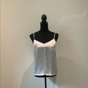 Prologue beautiful new tank top never worn is in perfect condition.